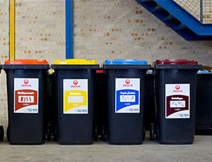 Avec l’entrée en application du décret 2021-1199, entreprises comme collectivités sont tenues d’attester du tri à la source de leurs déchets et de ne pas envoyer en centre de stockage des déchets valorisables.