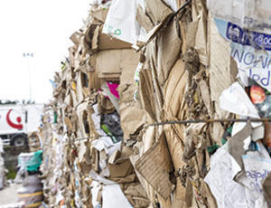 Gestion des papiers et cartons (emballages) de récupération rachetés par Veolia pour le recyclage