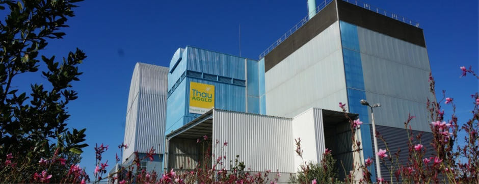 Dans le Quartier des Eaux-Blanches, à Sète l'incinérateur de Veolia produit de l'énergie thermique pour les habitants et industriels, grâce à la combustion des déchets.
