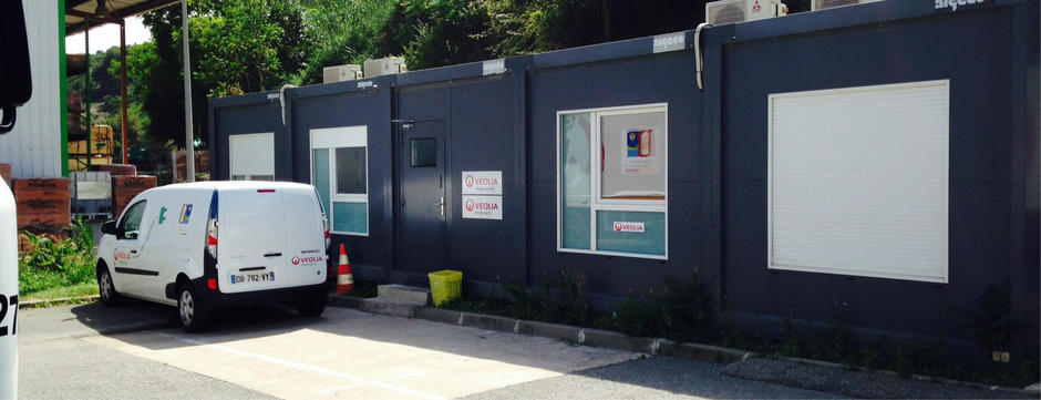 L'agence Veolia de Menton collecte et valorise les déchets ménagers et assimilés de 15 communes en Côte d'Azur.