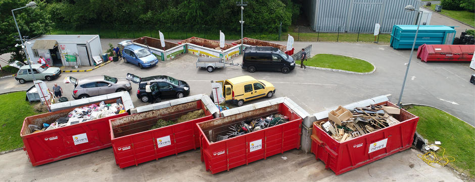 La déchèterie Recycl'Inn Pro propose un ensemble de services pour la valorisation des déchets des professionnels de la Communauté d'Agglomération Pau Béarn-Pyrénées.