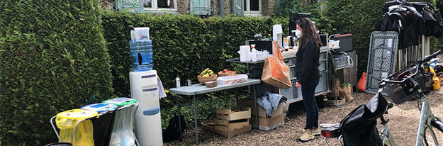 Table de la régie du tournage du film Radar