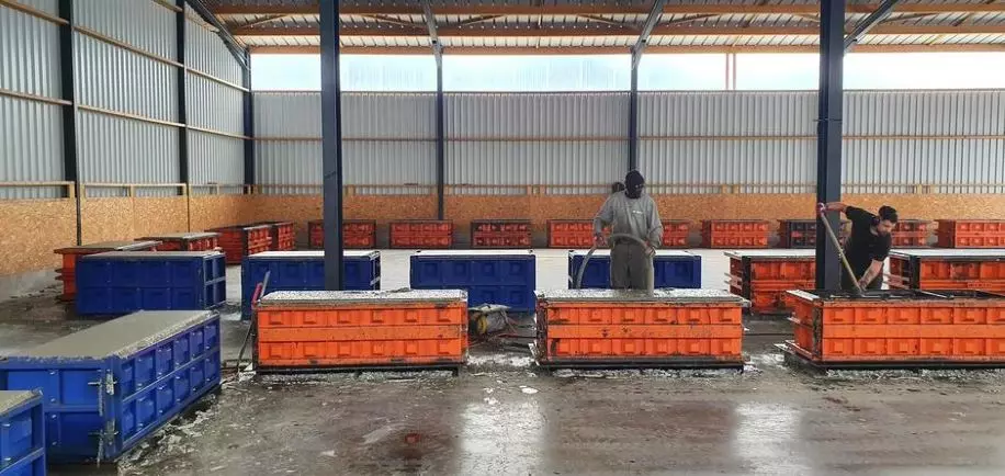 Phases d’essais de construction des blocs avec Inerta