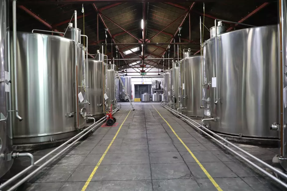  A. de Fussigny ambitionne de devenir le producteur de spiritueux naturels à l’impact carbone le plus réduit du marché. Il travaille avec Veolia sur la valorisation maximale de tous les déchets recyclables. © Photo A. de Fussigny