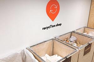 Une déchèterie belle et pratique au format d’une boutique, c’est le Recycl’Inn Shop de Veolia. Pour une collecte, un tri et un recyclage des déchets plus efficace.