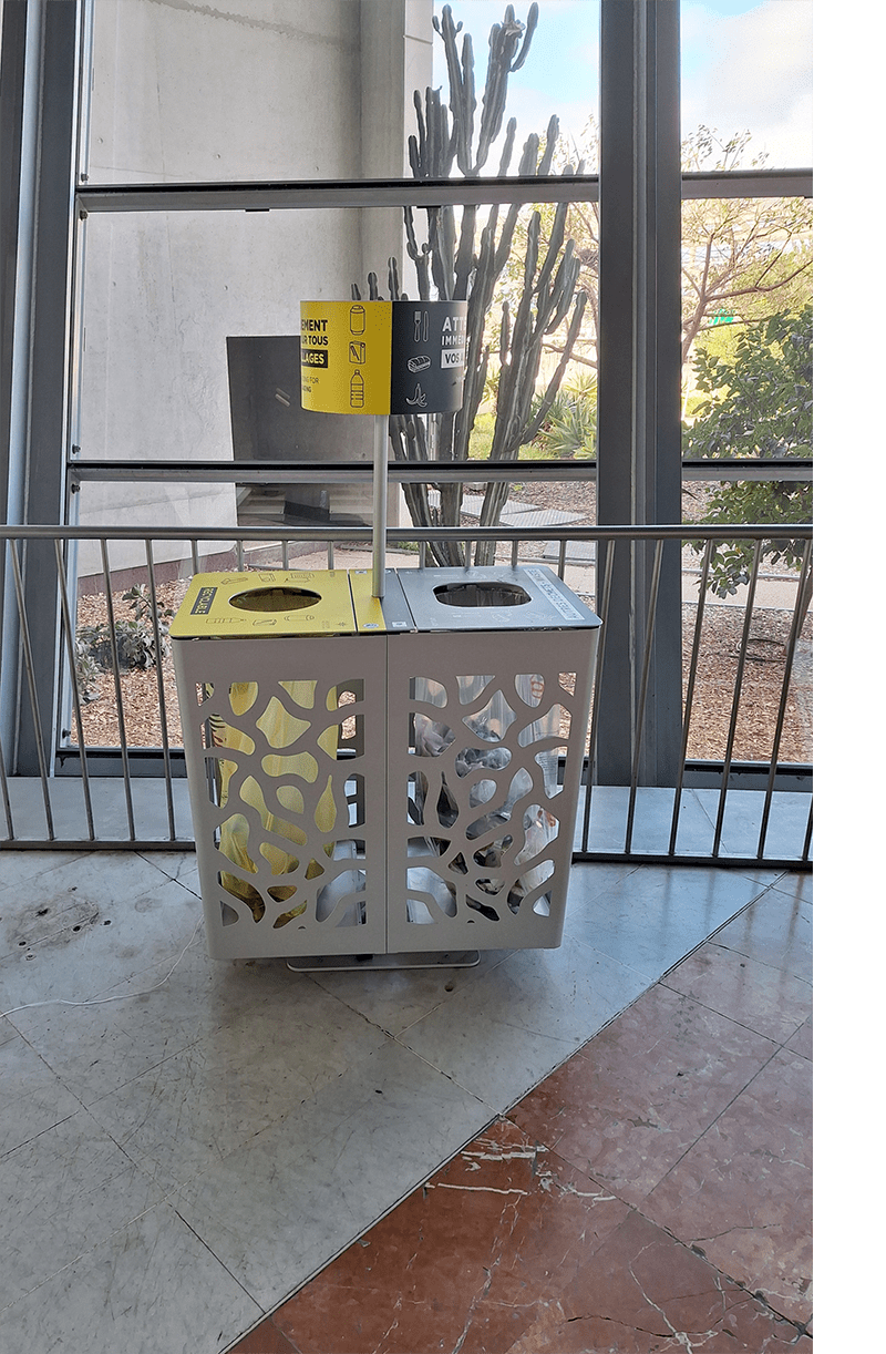 Tri à la source dans les ERP : l’aéroport de Nice a disposé 130 poubelles bi-flux